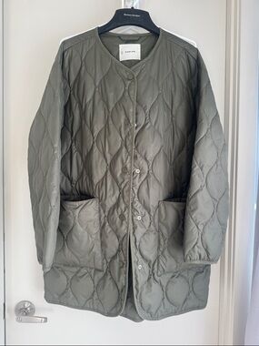 Everlane Quilted Long Puffer Jacket in Olive Green